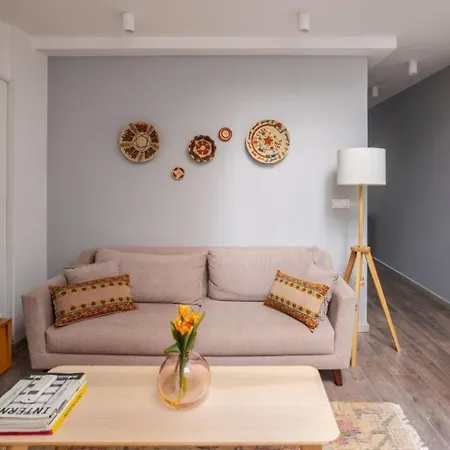 Amazing Luxury Duplex High Ceiling Patio! #403 * 伊斯坦布尔