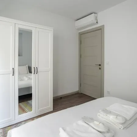 Amazing Luxury Duplex High Ceiling Patio! #403 Apartment Istanbul