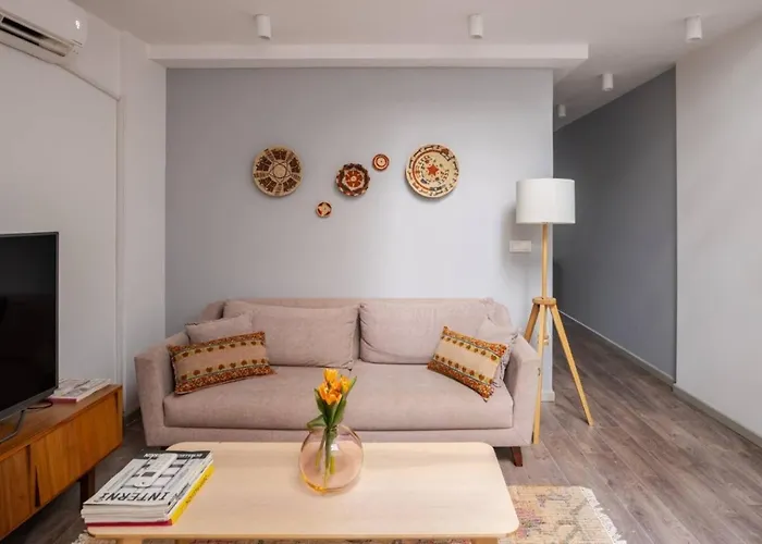 Amazing Luxury Duplex High Ceiling Patio! #403 * Istanbul