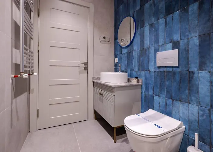 Amazing Luxury Duplex High Ceiling Patio! #403