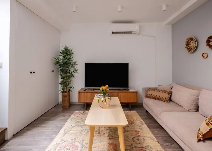 Lägenhet Amazing Luxury Duplex High Ceiling Patio! #403 *