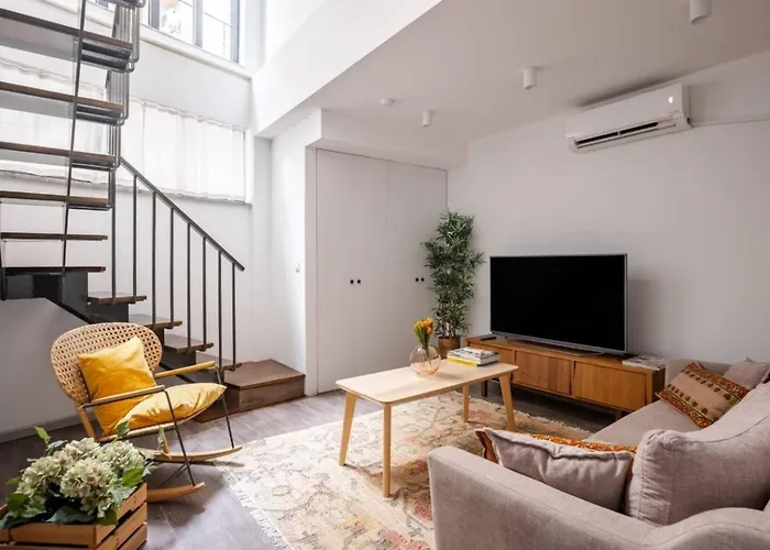 Amazing Luxury Duplex High Ceiling Patio! #403 Διαμέρισμα