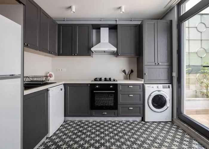 Amazing Luxury Duplex High Ceiling Patio! #403 Διαμέρισμα *