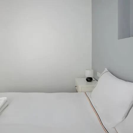 Amazing Luxury Duplex High Ceiling Patio! #403 *